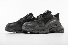 Balenciaga triple S