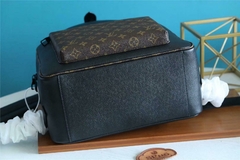 Mochila Louis Vuitton na internet