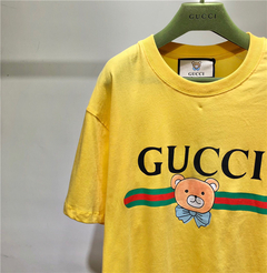 Camisa Gucci na internet