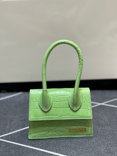 Bolsa Jacquemus na internet