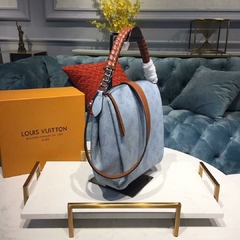 Bolsa Louis Vuitton na internet