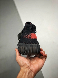 Adidas Yeezy v2 na internet