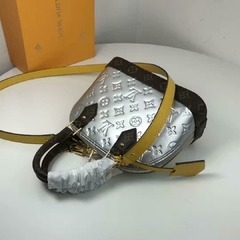 Bolsa Louis Vuitton - comprar online