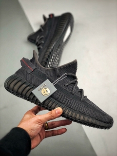 Imagem do Adidas Yeezy v2