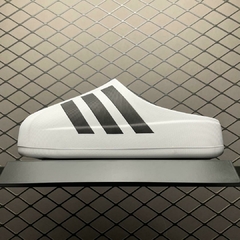 Adidas Superstar na internet