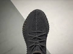 Adidas Yeezy v2 na internet