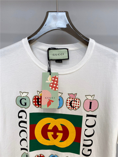 Camisa Gucci na internet