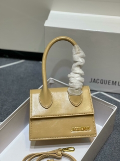 Bolsa Jacquemus na internet