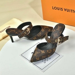 Tamanco Louis Vuitton na internet