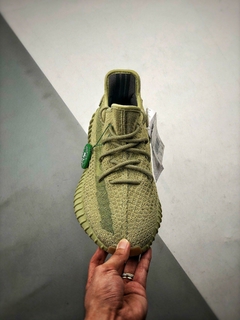 Adidas Yeezy v2 - comprar online