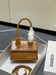 Bolsa Jacquemus na internet