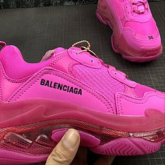 Imagem do Balenciaga triple S