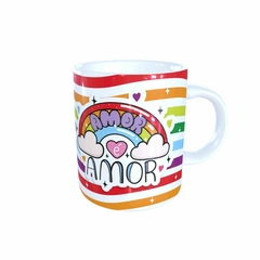 Caneca Amor é Amor 325ml em cerâmica Orathea - Personalize Canecas Azulejos e mais | Orathea Presentes