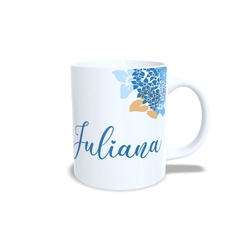 Caneca Floral Azul para personalizar o nome 325ml em cerâmica Orathea - Personalize Canecas Azulejos e mais | Orathea Presentes