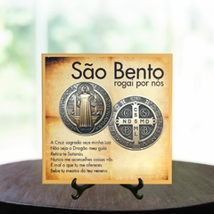 Quadro Azulejo Medalha de São Bento com suporte Orathea - comprar online