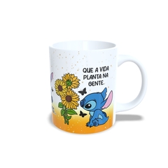 Caneca Stitch Amigo são Flores 325ml em cerâmica da Orathea - Personalize Canecas Azulejos e mais | Orathea Presentes