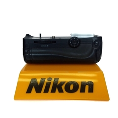 Battery Grip Aputure Bp-d11 - p/ Nikon D7000  Seminovo na internet