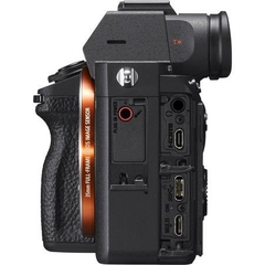 Câmera Sony Mirrorless Alpha A7III Corpo, 4K, Wi-Fi, 24.2MP