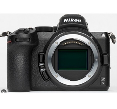 CÂMERA NIKON MIRRORLESS Z5 - comprar online