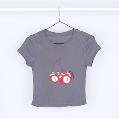 Remera Baby Tee Cherry Girl - Remeras de moda femenina Isabellas basic