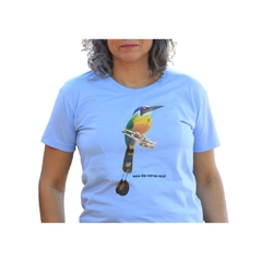 Camiseta feminina udu - azul-claro - 100% algodão - Sapotis | Produtos inspirados nos bichos do Brasil