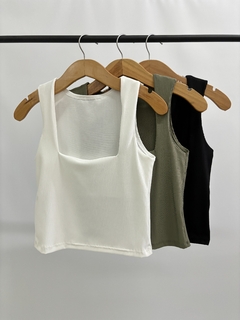 MUSCULOSA CUELLO CUADRADO