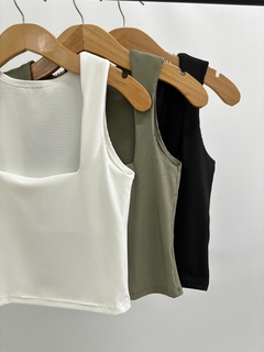 MUSCULOSA CUELLO CUADRADO - comprar online