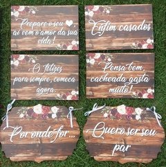 4 plaquinhas pajem + 2 placas das cadeiras - comprar online