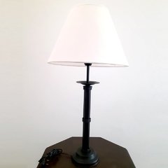 Lámpara de mesa cuatro caños