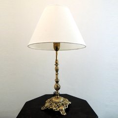 Lámpara de mesa fundición base cuadrada
