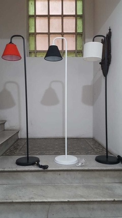 Lámpara de pie Vintage con pantalla - Visión Iluminación