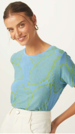 BLUSA GOLA REDONDA ESTAMPA FLOR - AZUL CLARO E VERDE