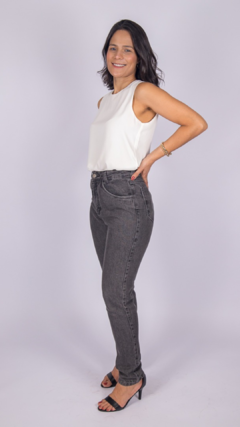 CALÇA MOM - JEANS PRETO