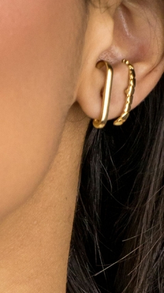 BRINCO EAR HOOK LOVE - OURO 18K