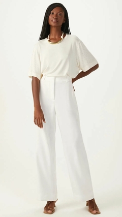 T-SHIRT AMPLA TERMOCOLANTE - OFF-WHITE - Helena Gregorio  - Loja online de roupas femininas