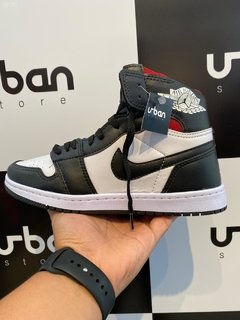 Tênis Nike Air Jordan 1 Chicago Retro Preto C/Branco e Vermelho - loja online