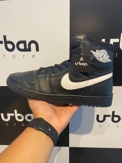 Tênis Nike Air Jordan 1 Chicago Retro Preto - Urban Store - Moda Masculina, Roupas, Calçados e muito mais!
