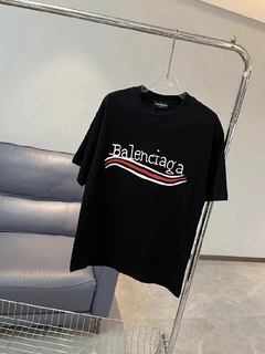 CAMISETA BALENCIAGA OVERSIZE