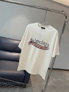 CAMISETA BALENCIAGA OVERSIZE