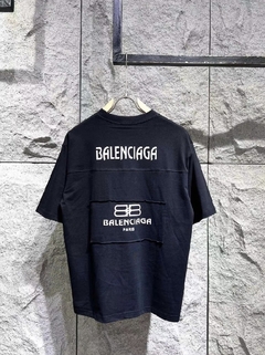 CAMISETA BALENCIAGA OVERSIZE