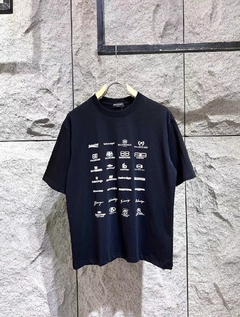 CAMISETA BALENCIAGA OVERSIZE