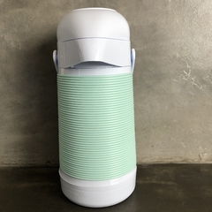 Garrafa Térmica Branca com Detalhe Verde - comprar online
