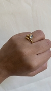 Anel prego dourado com strass cristal