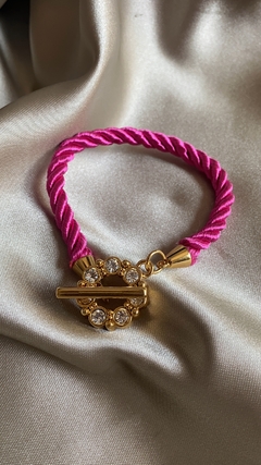 Pulseira corda pink com fecho cravejado