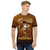 Modelo masculino de camiseta  com qualidade Kanikoss Moda Nerd tons de marom em tecido dry fit, estampada com o personagem Rashid do jogo Street Fighter 6.