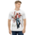 Modelo masculino de camiseta  com qualidade Kanikoss Moda Nerd branca em tecido dry fit, estampada com o personagem Terry Bogard do jogo Street Fighter 6.