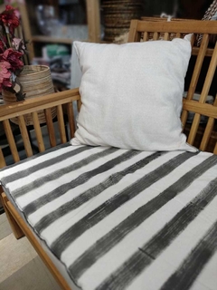 PILLOW LIENZO BLANCO CON RAYA NEGRA (0.75X1.90) en internet