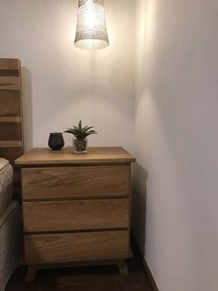 Mesa de luz madera petiribi 3 cajones - comprar online