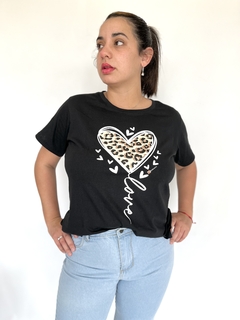 Remera Love Print en internet