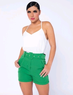 Shorts Alfaiataria com cinto - Verde Bandeira